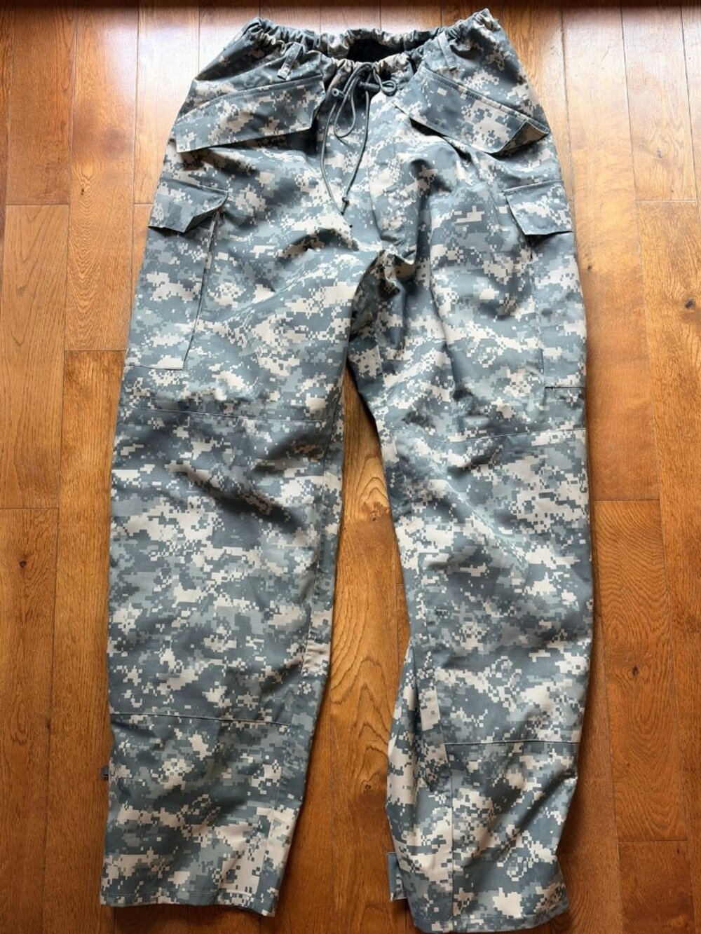 US Military ECWCS Gen II ACU Gore-Tex Cold-Weather Trousers - Large Long
